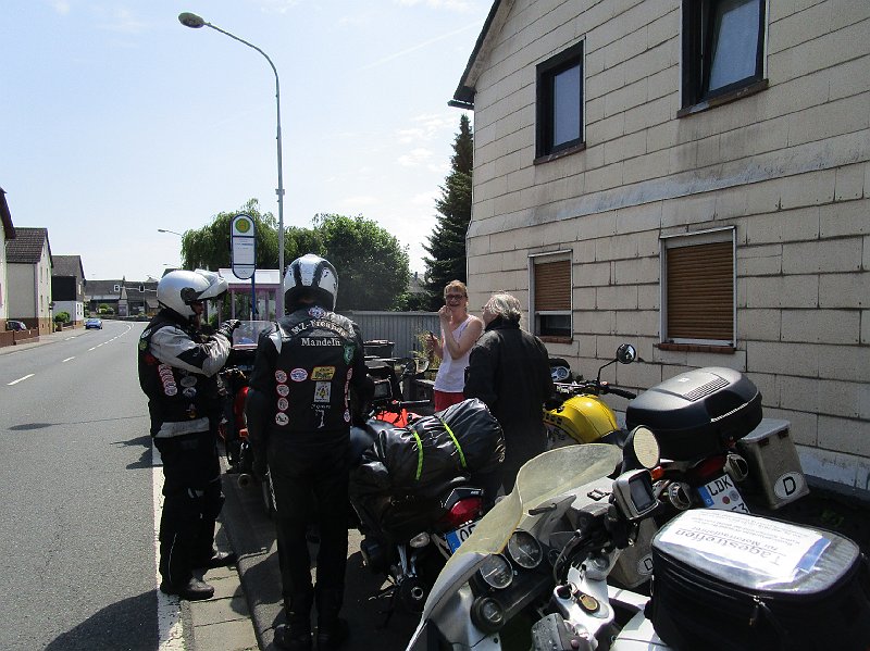 2018.05.27 Probefahrt, Bier, Grill, Freunde, Whisky und... Pflasterarbeiten (207).JPG